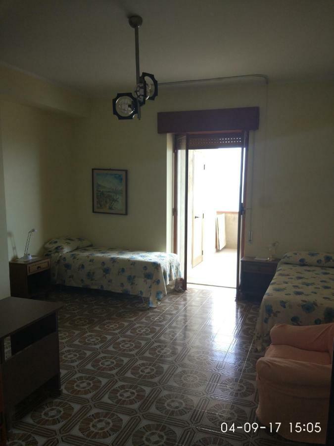 Villa Spaia 브란칼레오네 마리나 외부 사진